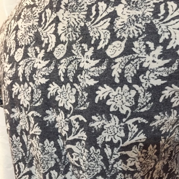 Lucky Brand comfy tee. - Picture 4 of 8